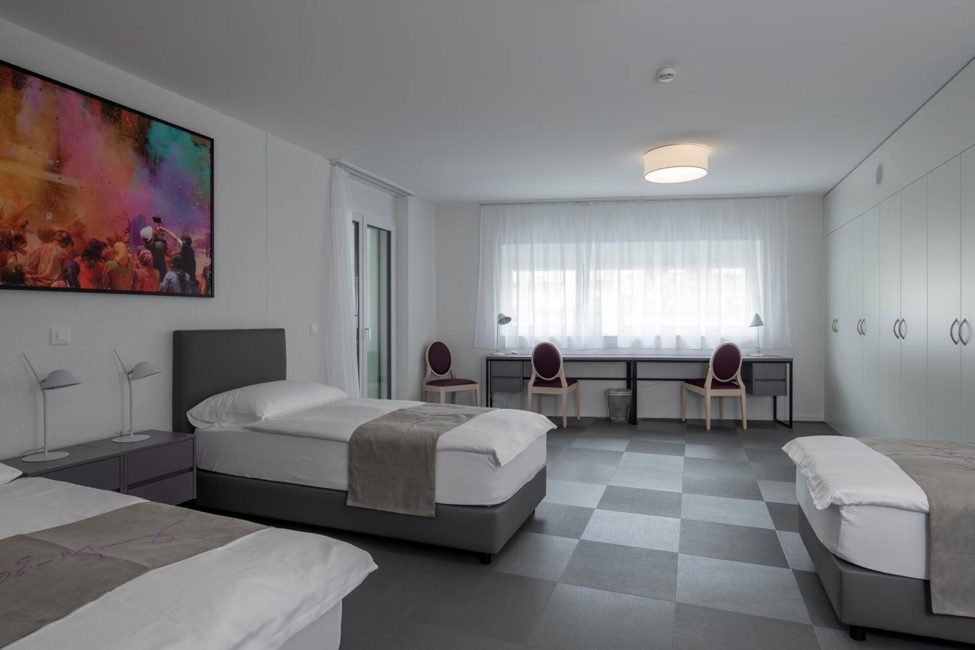 "The Freddie Mercury" Hotel モントルー エクステリア 写真