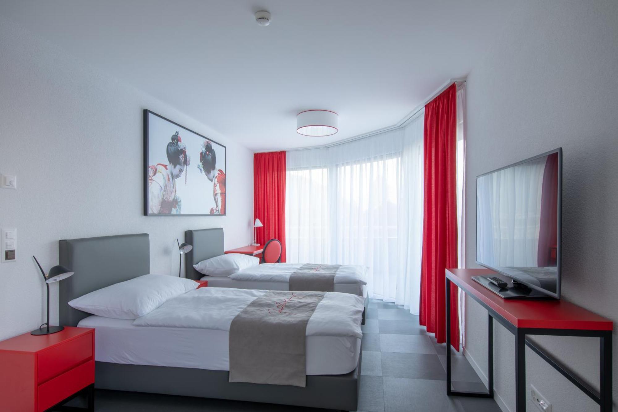 "The Freddie Mercury" Hotel モントルー エクステリア 写真