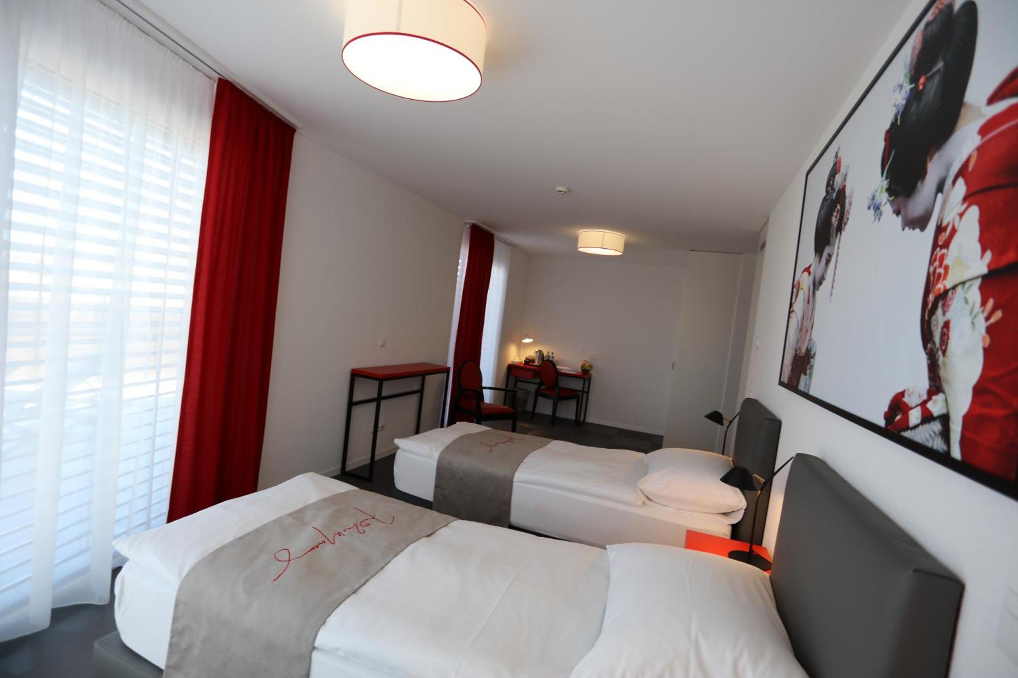 "The Freddie Mercury" Hotel モントルー エクステリア 写真