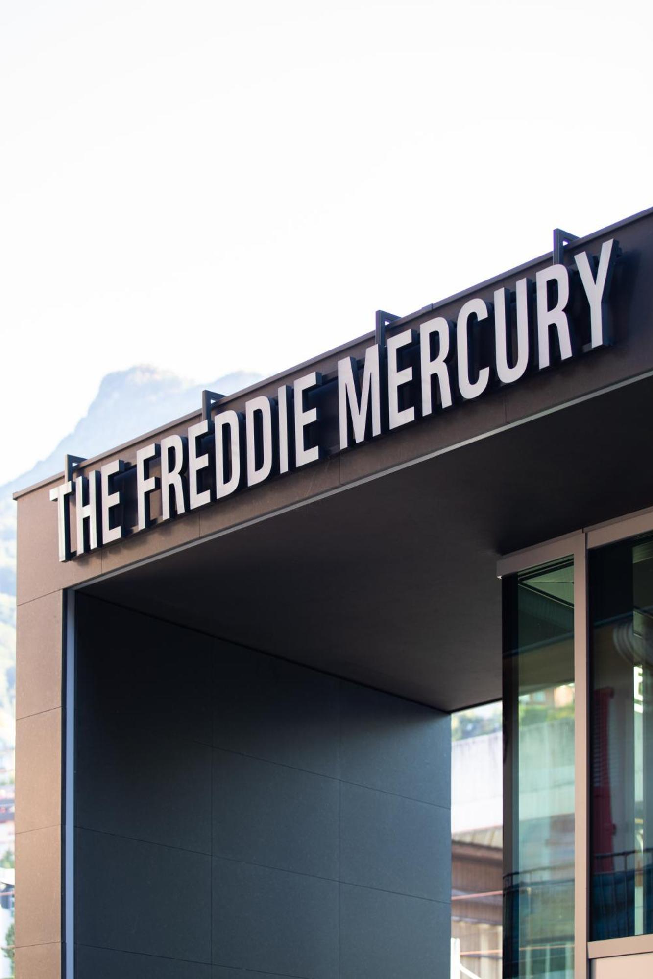 "The Freddie Mercury" Hotel モントルー エクステリア 写真